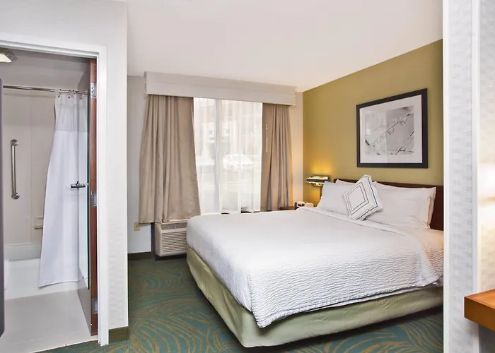 Springhill By Marriott Chicago Oakbrook Area Hotel