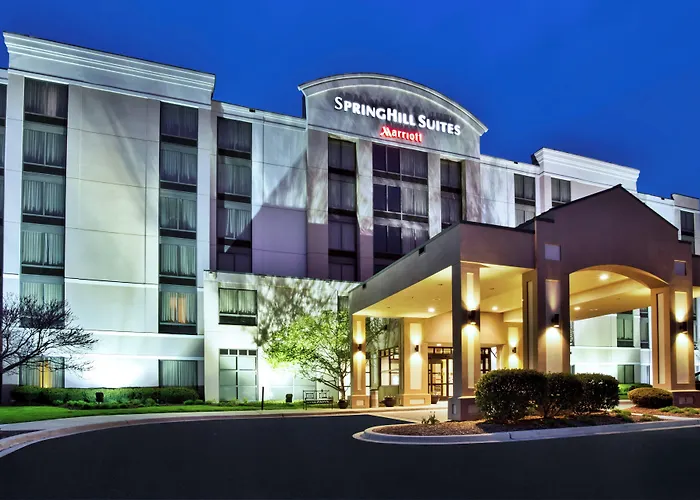 Hotel Springhill By Marriott Chicago Oakbrook Area 3*