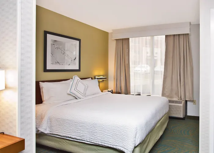 Springhill By Marriott Chicago Oakbrook Area Hotel