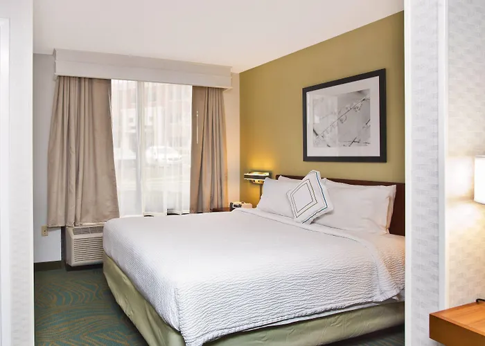 Springhill By Marriott Chicago Oakbrook Area Hotel