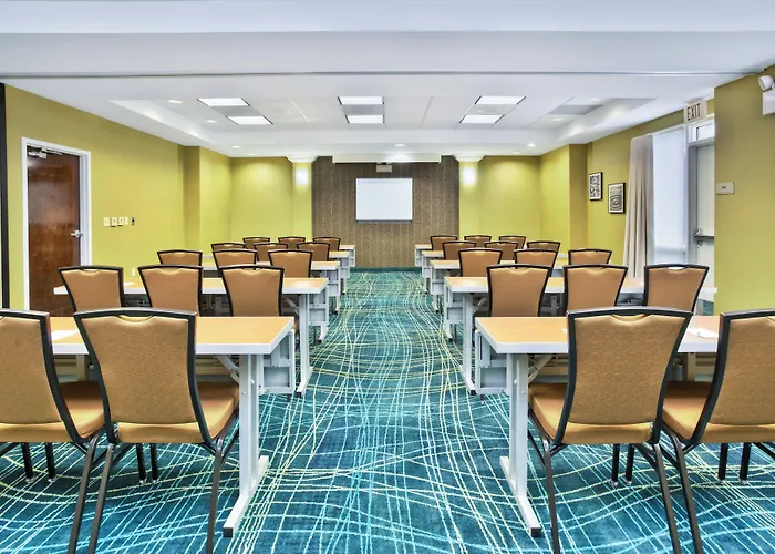 Springhill By Marriott Chicago Oakbrook Area Hotel